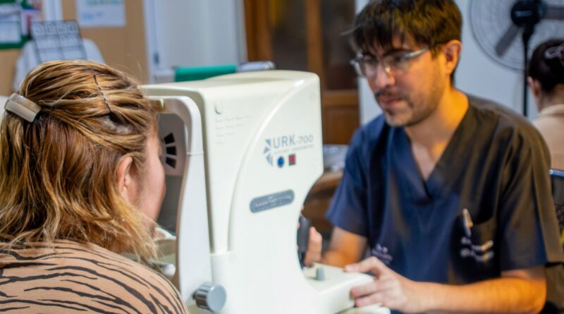 Berazategui: realizaron controles oftalmológicos para mayores de 60 años