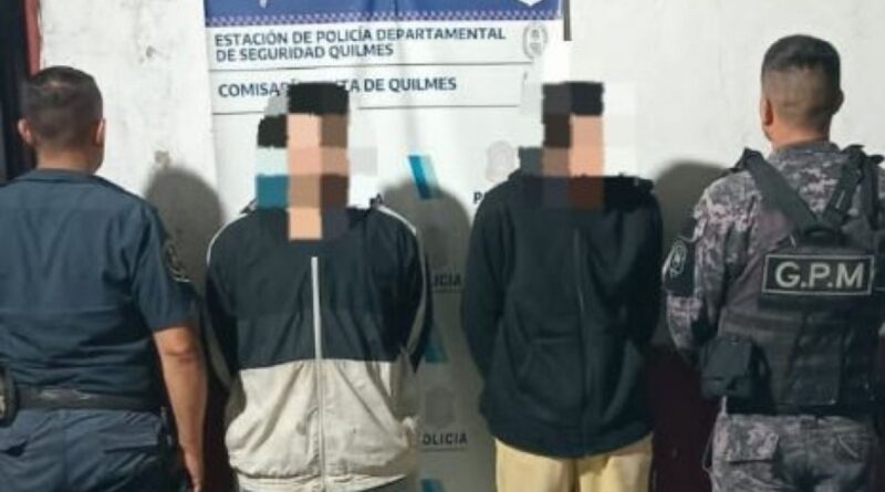 Ezpeleta | Se hacían pasar por deliverys para asaltar en la vía pública