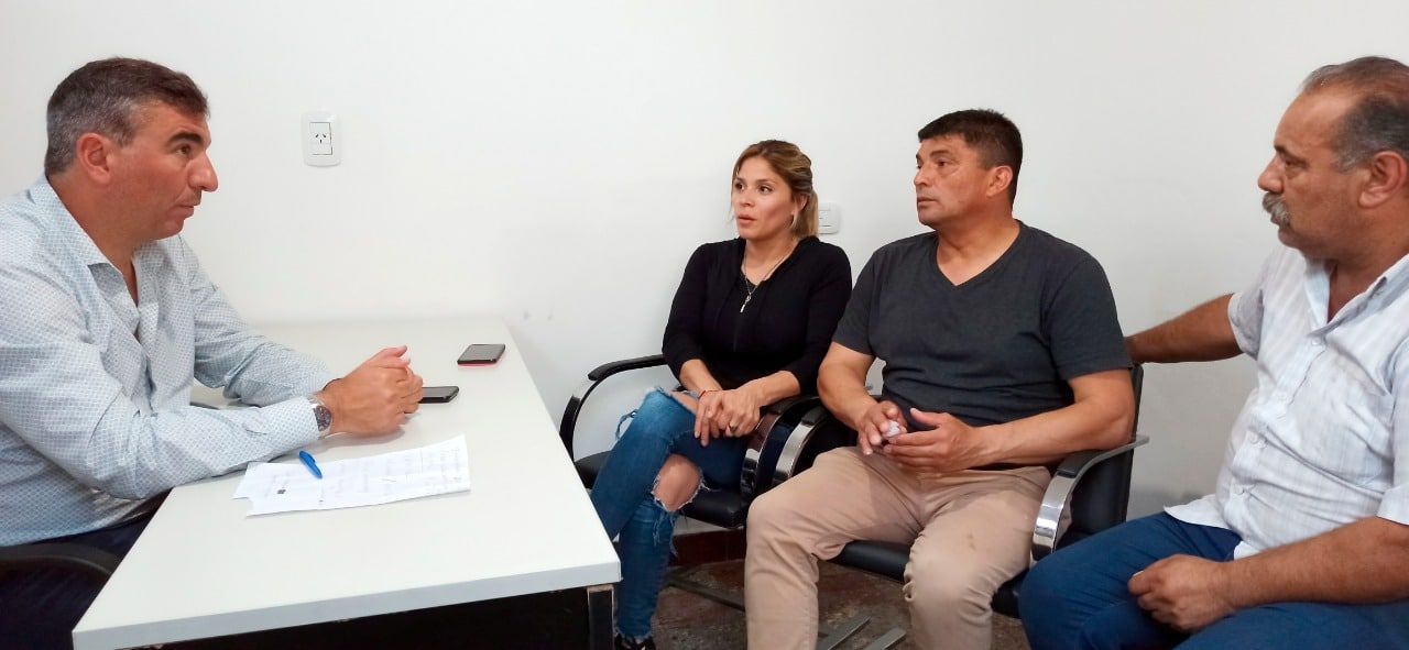 Familiares de Maxi Juárez junto al abogado Dante Morini