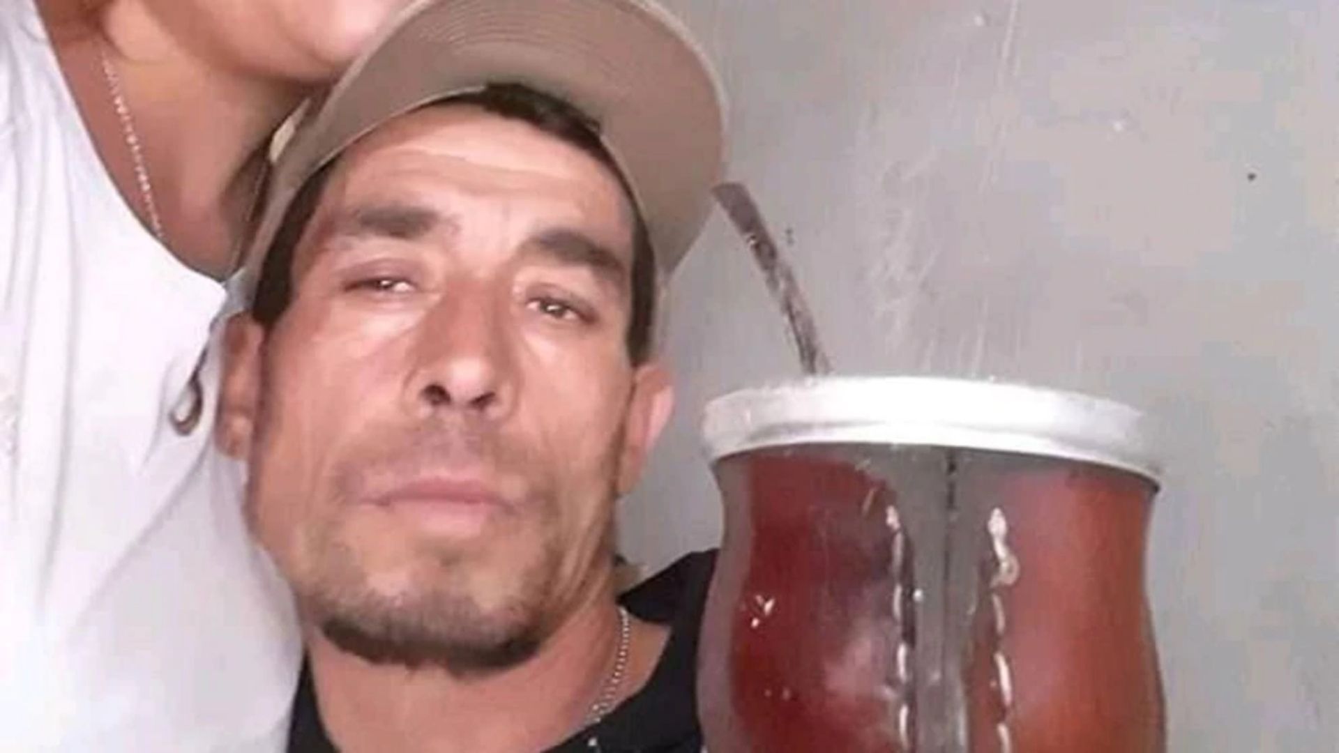 Mató a su hijo de 2 años y baleó a su pareja