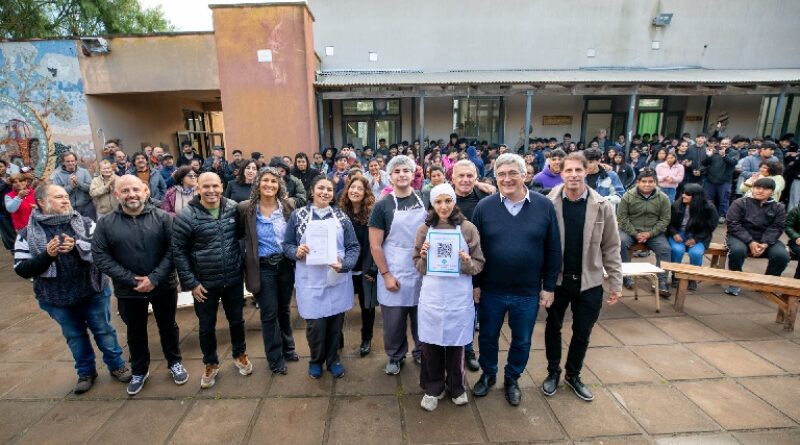 Berazategui: La Escuela Agraria N°1 recibió la habilitación para vender sus productos alimenticios en toda la Provincia