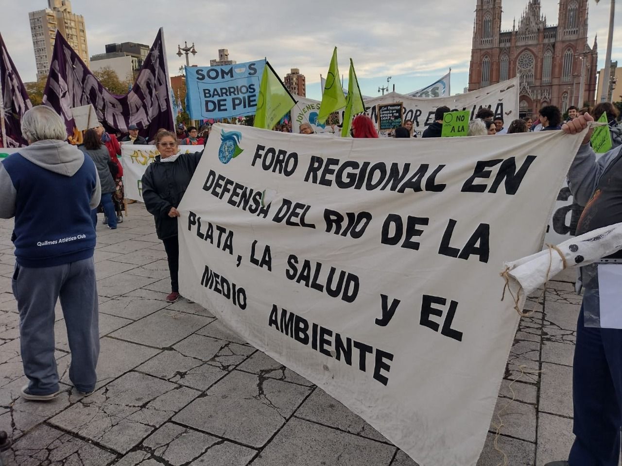 El Foro Rio de la Plata marchó y volvió a pedir por la Ley de Humedales y la Reserva Parque Pereyra
