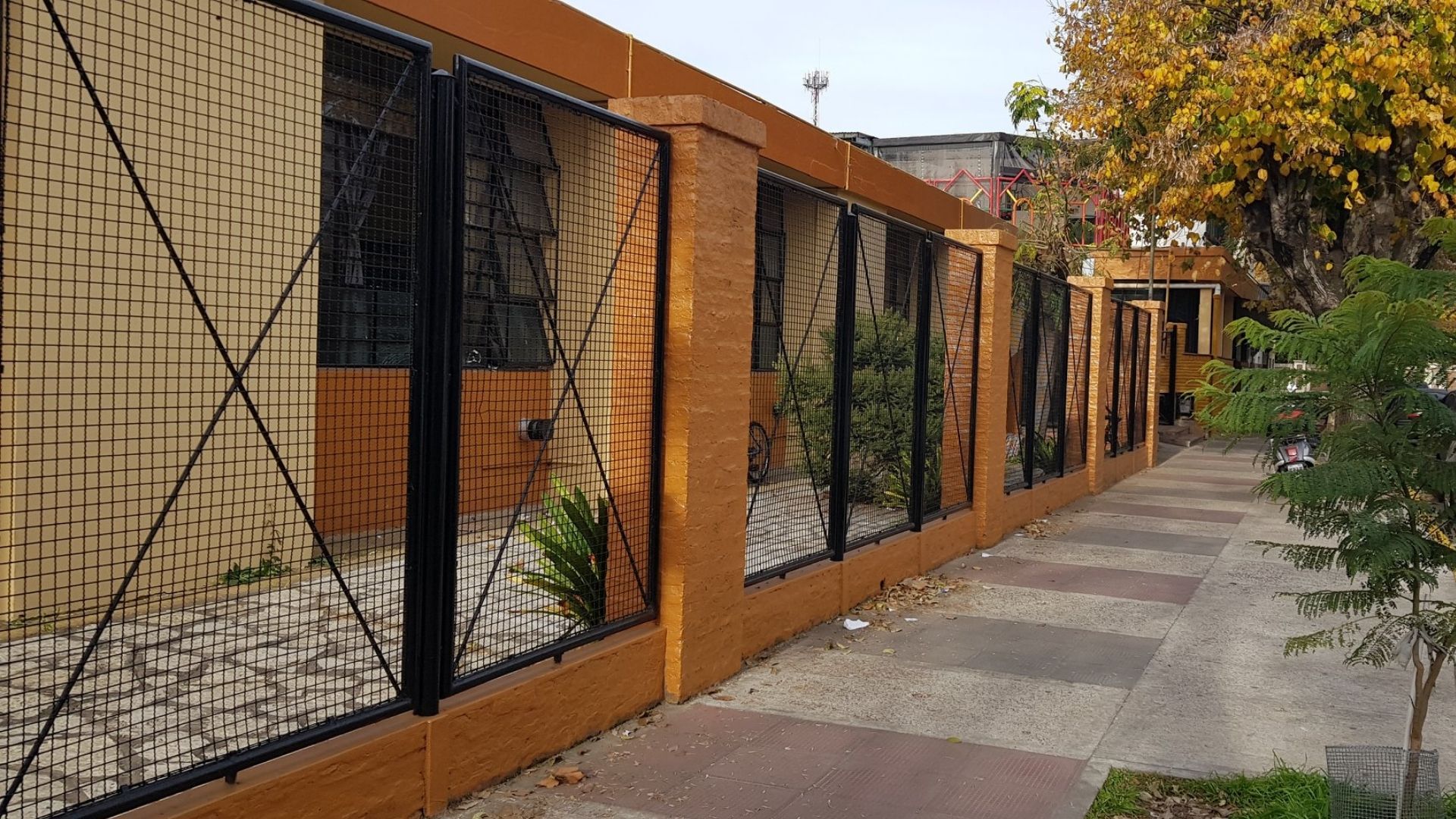 Quilmes: Una escuela pide a los alumnos que lleven abrigo y bebidas calientes por falta de calefacción