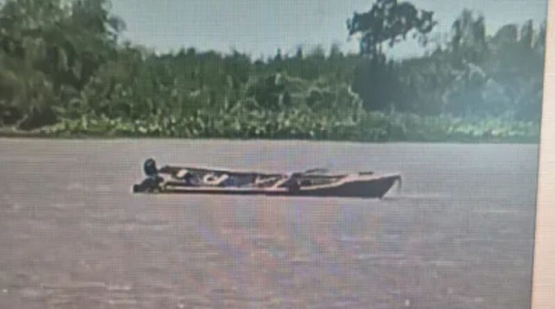 Santa Fe: dos hombres fusilados fueron hallados en una lancha a la deriva