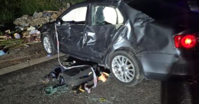 Automovilista arrolló a cuatro bomberos que combatían un incendio: un muerto y tres heridos