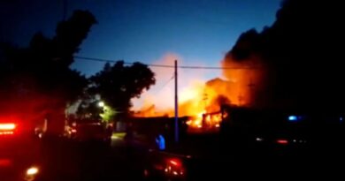 Incendio en Lomas de Zamora: varias dotaciones de Bomberos y vecinos evacuados