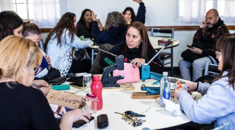 Capacitarte Lanús: Cómo inscribirse a los cursos de capacitación con salida laboral del Municipio