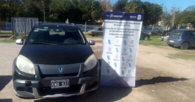 Detuvieron a un concejal de La Libertad Avanza por circular en un auto con pedido de secuestro