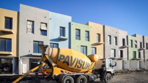 Avanza la construcción de 28 viviendas en La Odisea y proyectan nuevas mejoras para el barrio