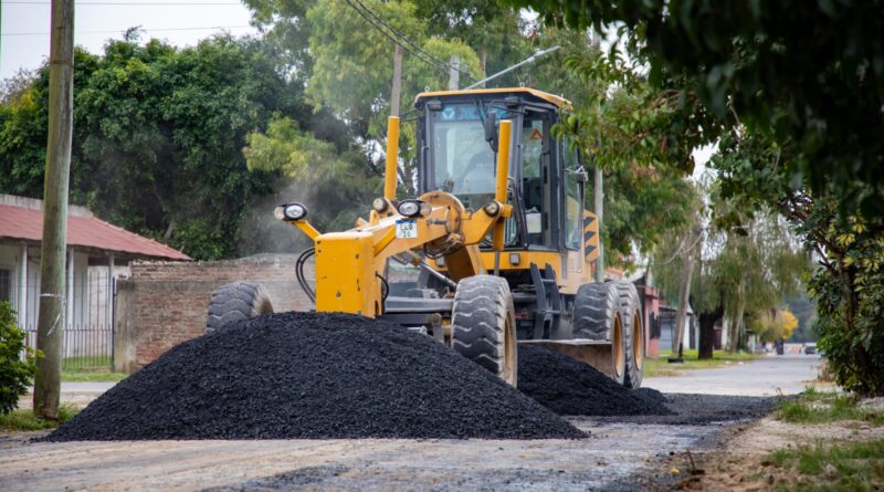 Avanza una obra de saneamiento y pavimentación en el barrio Jacarandá
