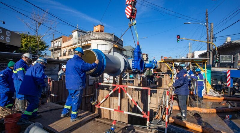 AySA avanza con obras para fortalecer la red de agua potable en el AMBA