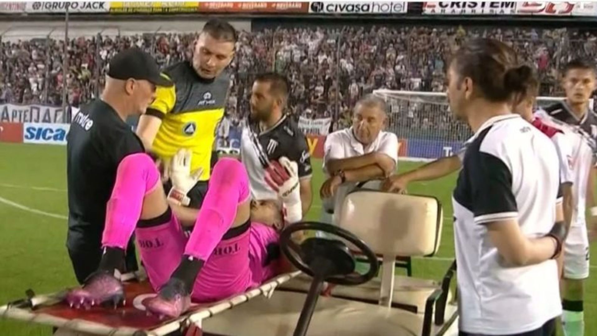 Quilmes - Gimnasia (M) continuaría a puertas cerradas: qué sanción estudian para el Cervecero