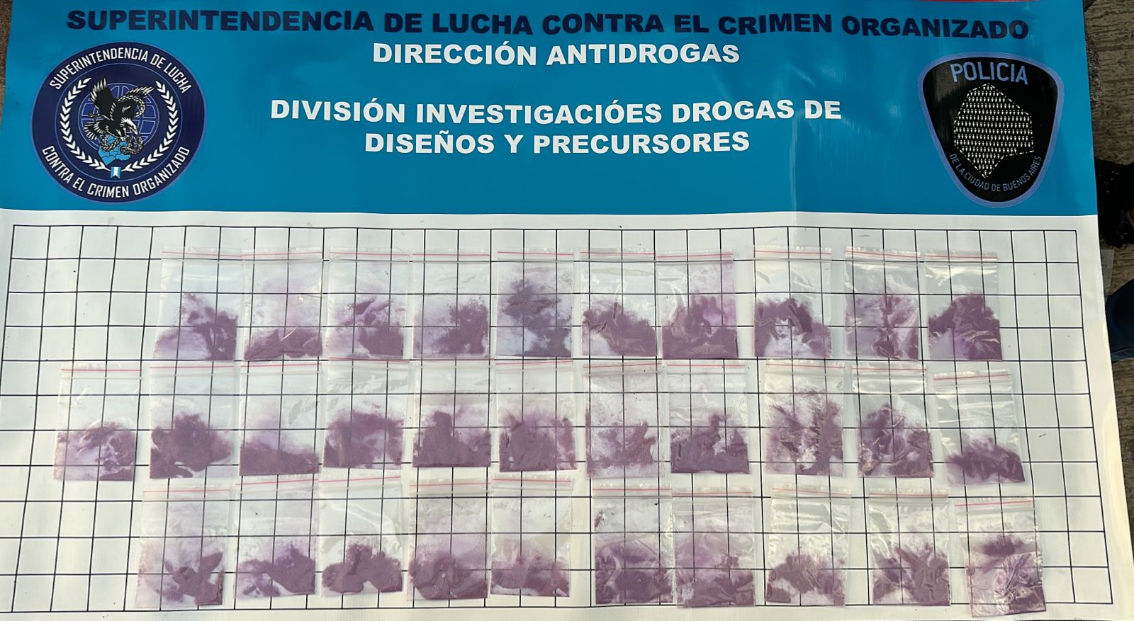 Cae dealer con tusi y pastillas de éxtasis con las caras de Maradona y Messi
