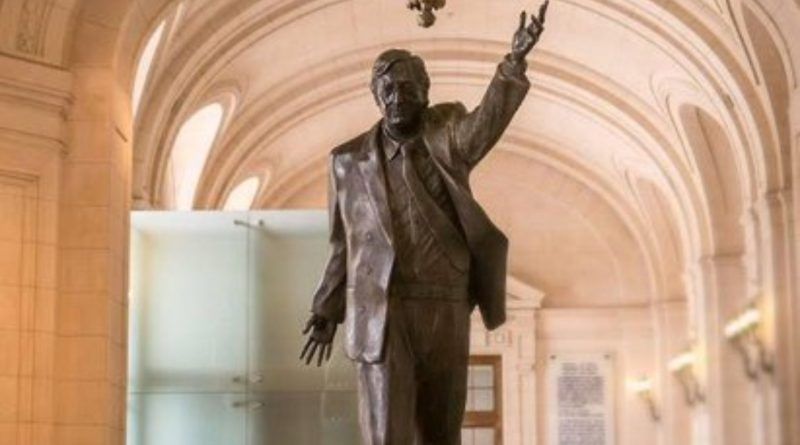 La escultura de Néstor Kirchner del CCK será emplazada en Quilmes