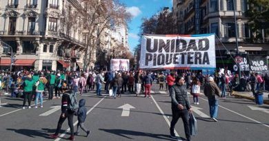 El Gobierno anunció que habrá un nuevo protocolo y “sanciones severas” para quienes corten calles