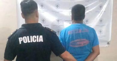 Vecinos identifican a un hombre que abusó de un adolescentes y atacan su vivienda y una comisaría