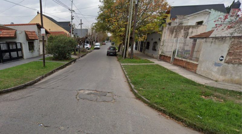 Policía retirado se tiroteó con cuatro delincuentes en Lanús