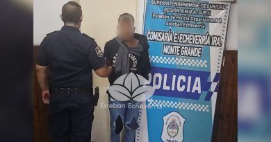 Robaron una moto de una cochera y terminaron detenidos