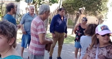Vecinos de la zona oeste se reunieron en la Parroquia San Onofre por la falta de agua