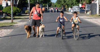 Mussi inauguró la repavimentación de una calle en Gutiérrez
