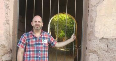 Matan a balazos a un hombre y hieren a su tía tras atacarlos desde un auto en Lanús