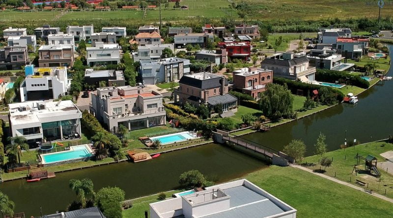 75 edificaciones de lujo figuraban como baldíos en el barrio privado Nuevo Quilmes