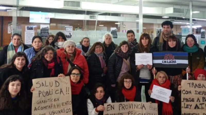 Acompañantes terapéuticos en alerta contra el IOMA: “estamos en la línea de pobreza”