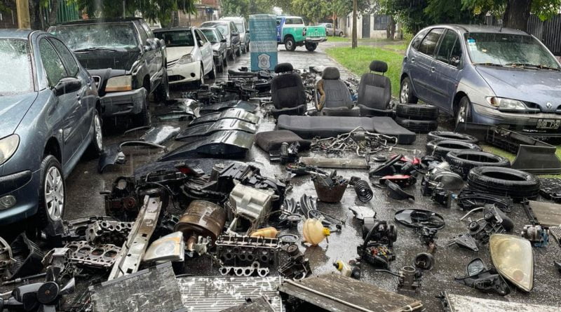 Berazategui | Clausuran taller mecánico y secuestran autopartes robadas