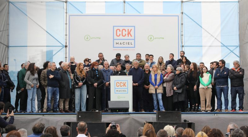 Kicillof en Avellaneda: “Que sepa Néstor que no van a poder borrarlo nunca”