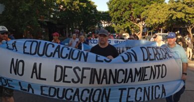 Berazategui en defensa de la educación pública: movilización contra el ajuste presupuestario