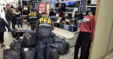 Quilmes | Allanaron "shopping" de la peatonal y secuestraron mercadería por $25 millones
