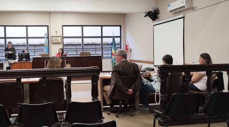 Condenaron a funcionaria judicial de Quilmes que cultivaba y vendía marihuana
