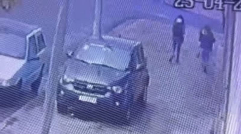 Avellaneda | Perdió el control del auto, atropelló y mató a una mujer que caminaba por la vereda