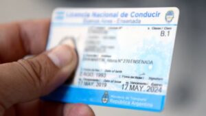 Detuvieron a diez personas que integraban una red de licencias de conducir falsas