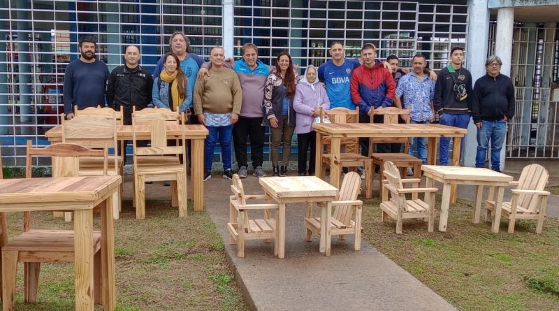 Desde una cárcel de Florencio Varela entregaron muebles y juguetes a un merendero y un comedor