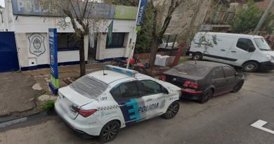 Halló a su hermana muerta de una puñalada: investigan si la mataron durante un robo