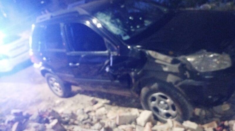 Embistieron a dos agentes para escapar de la Policía: un detenido