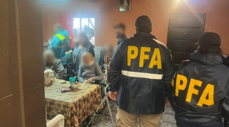 Clausuran geriátrico en Ezpeleta donde los ancianos "estaban hacinados y los bañaban con agua fría"