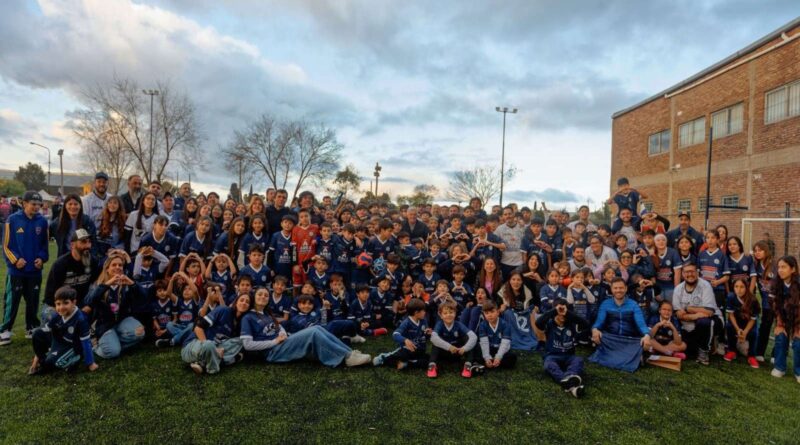 La inauguración de la nueva cancha del Club CEDI Los 15
