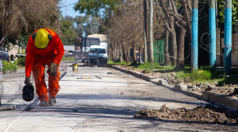 Avanza la reconstrucción de 30 mil metros cuadrados de pavimento en Berazategui