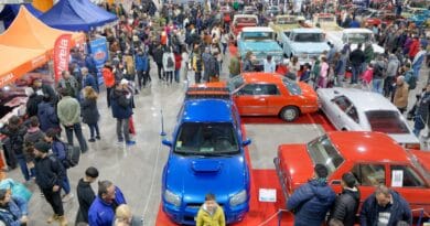 expo de autos y motos clásicas y antiguas en Berazategui