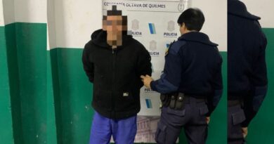 Asesinaron a cuchilladas a un hombre en una vivienda de Bernal