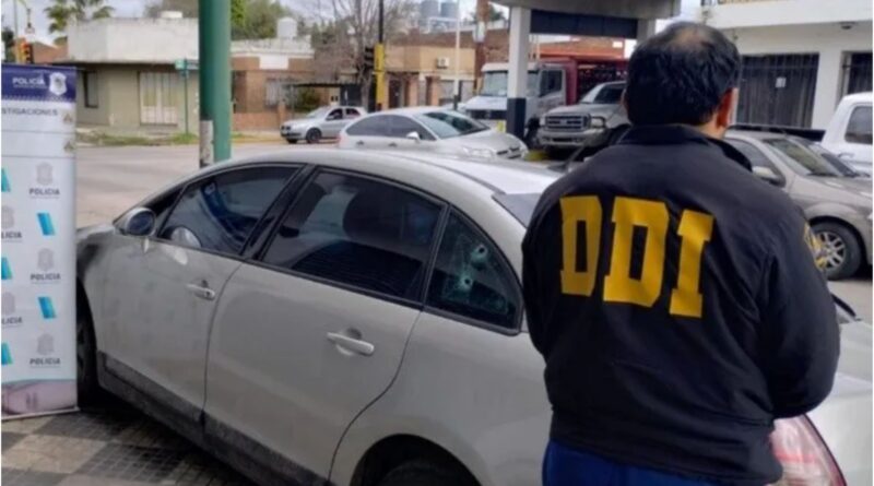 Remisero mató a uno de los delincuentes que quisieron asaltarlo en Lanús