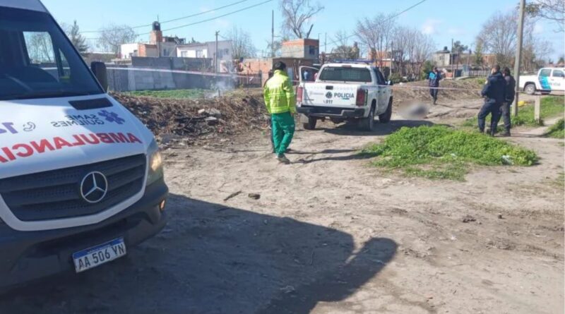 Hallan a un hombre asesinado y su cuerpo descartado junto a un arroyo en Quilmes