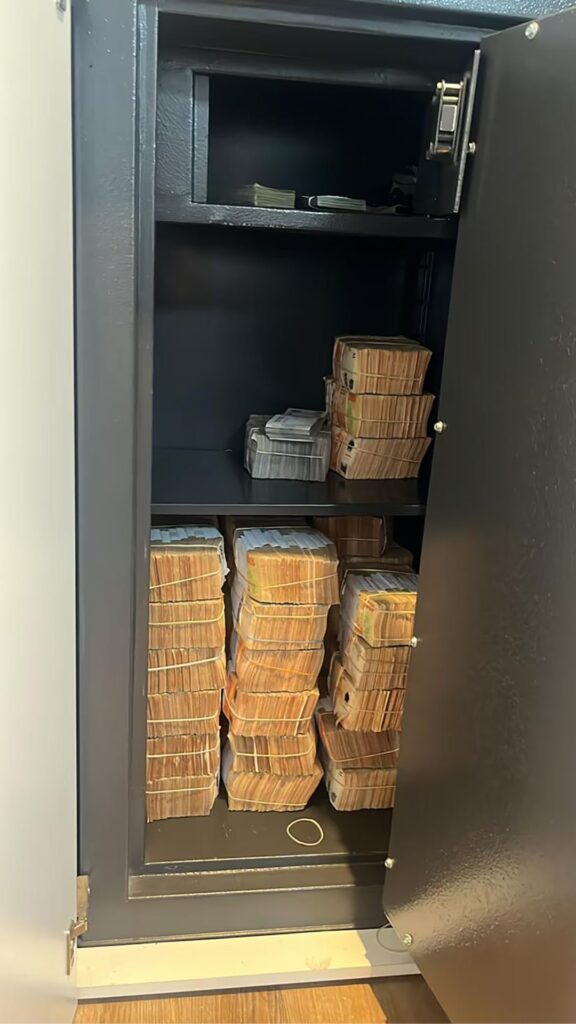 Una de las cajas fuertes encontradas durante los allanamientos