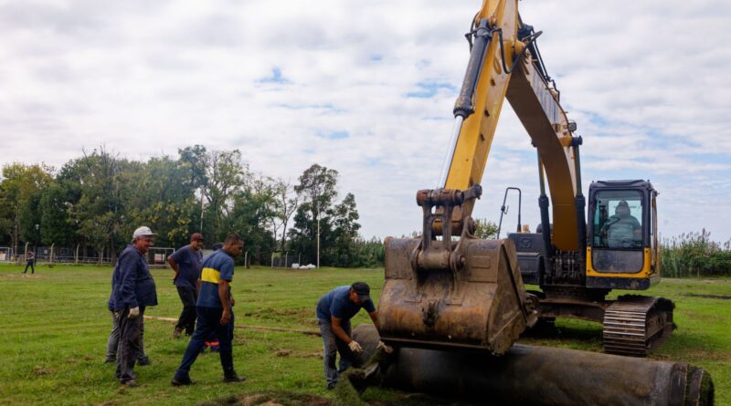 Construyen 3 nuevas canchas de futbol 5 en el Club Materia