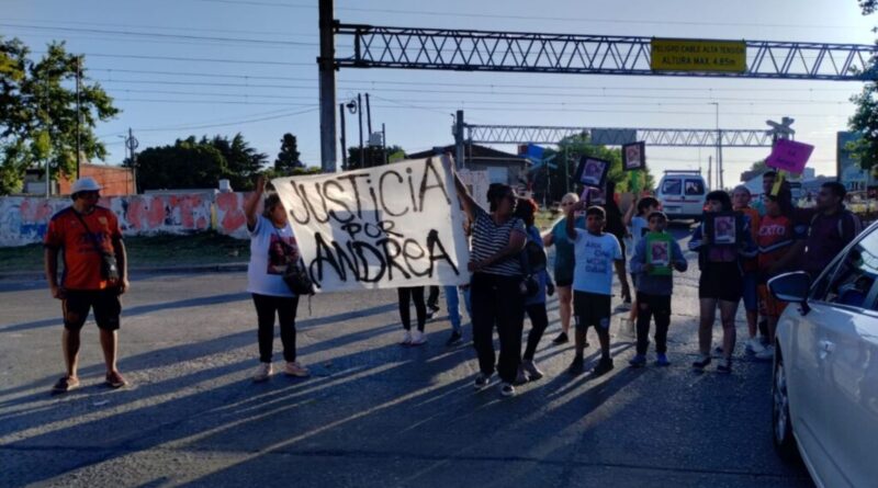 Berazategui | Exigieron justicia por dos crímenes y acusan a una misma familia