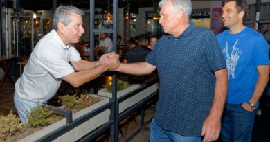 “La Noche de Berazategui”: un éxito multitudinario que impulsó el consumo local
