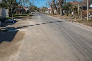 Berazategui: nuevo asfalto para el barrio Jacarandá