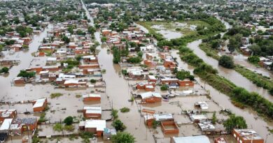 Ascienden a 16 los muertos por el temporal en Bahía Blanca y sigue la búsqueda de desaparecidos